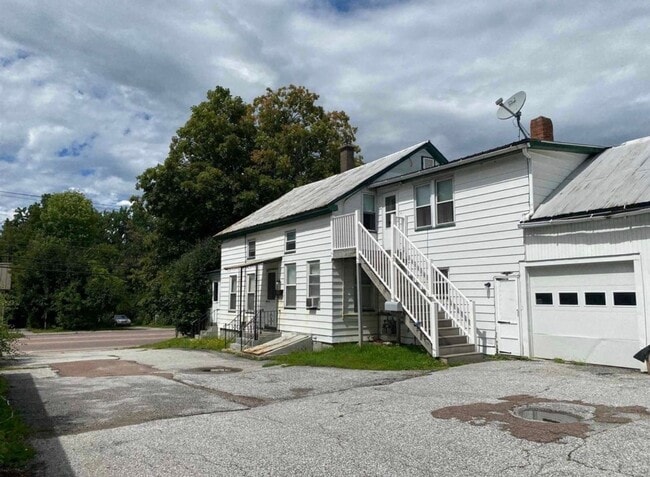 Building Photo - 257 S Main St