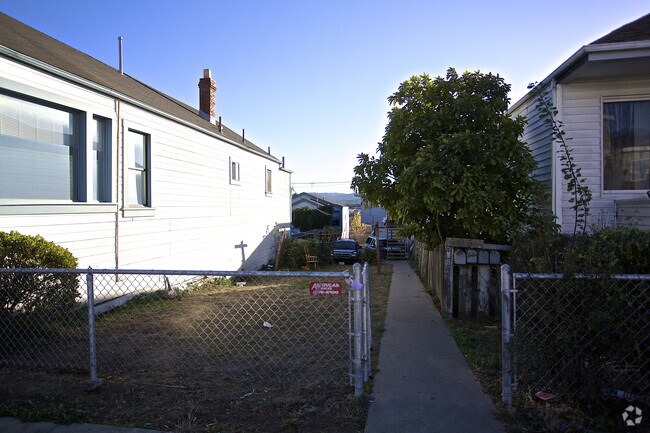 Foto del edificio - 505-507 Baden Ave