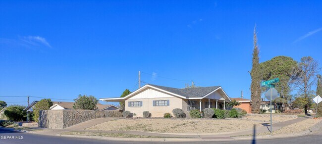 Building Photo - 6200 Palo Alto Ave