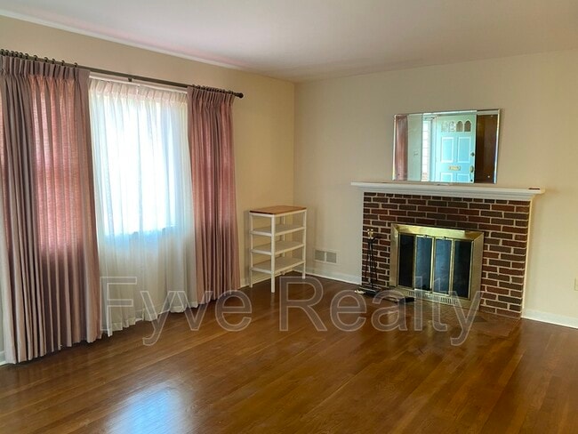 Foto del edificio - 2125 McKay St