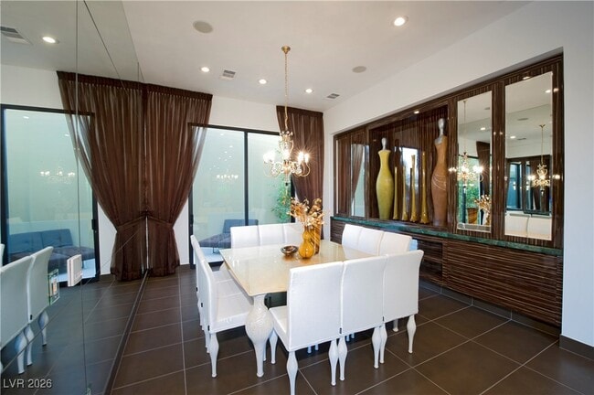 Foto del edificio - 7418 Yonie Ct