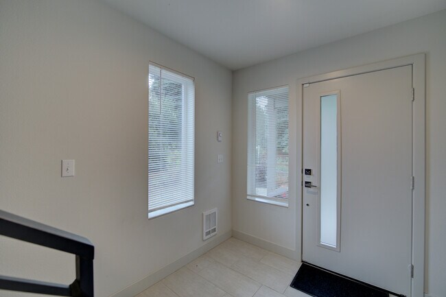 Building Photo - 17905 35th Ave SE