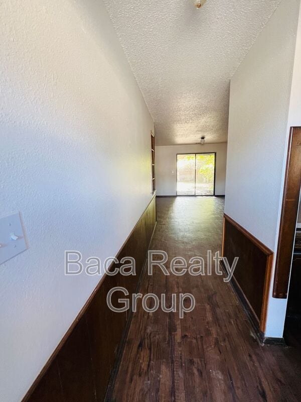 Foto del edificio - 2264 Donna Dr