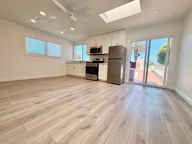 Building Photo - 1622 Ocean Ave