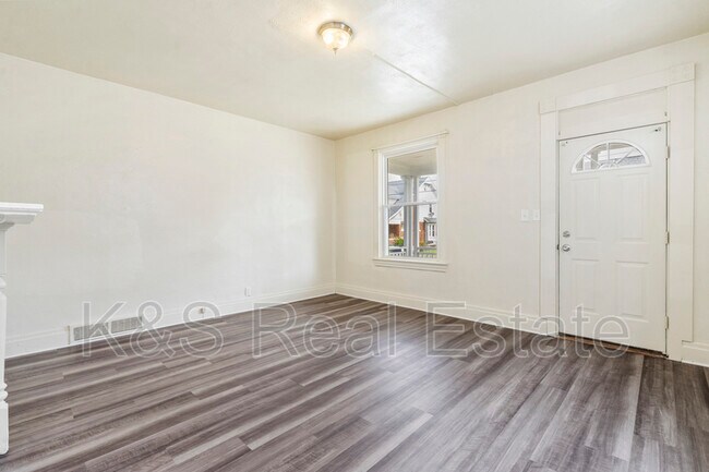Foto del edificio - 814 Summit St
