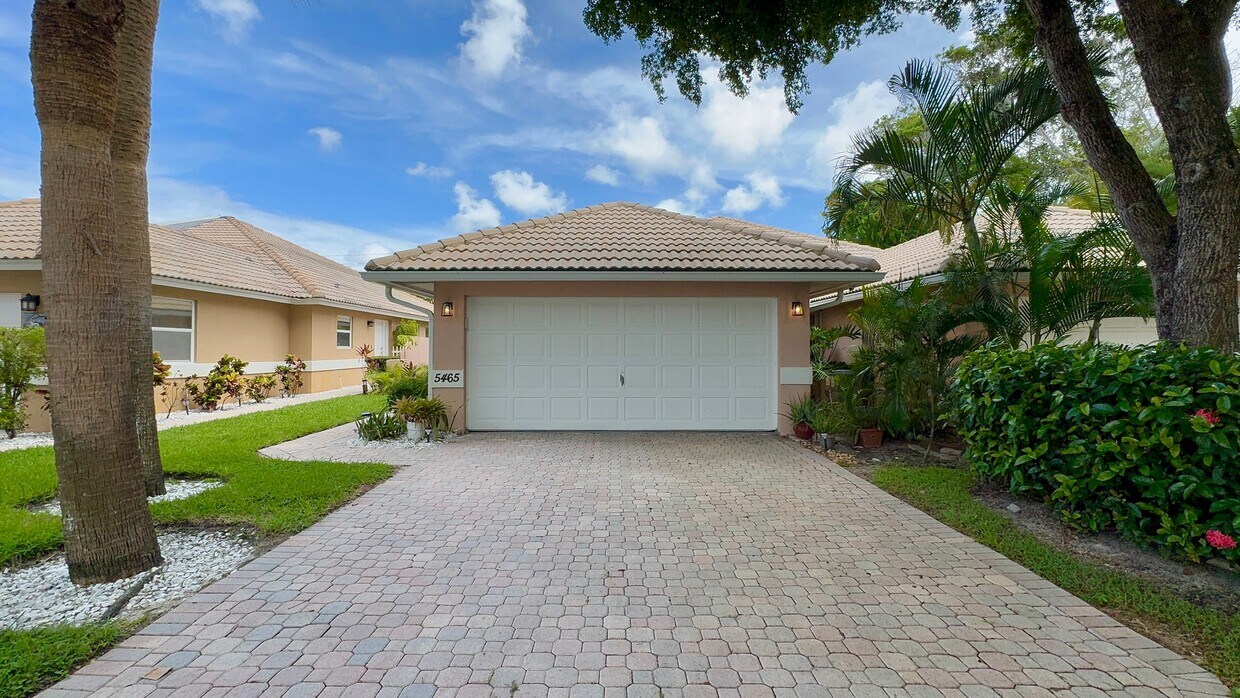 Foto principal - 5465 Grande Palm Cir