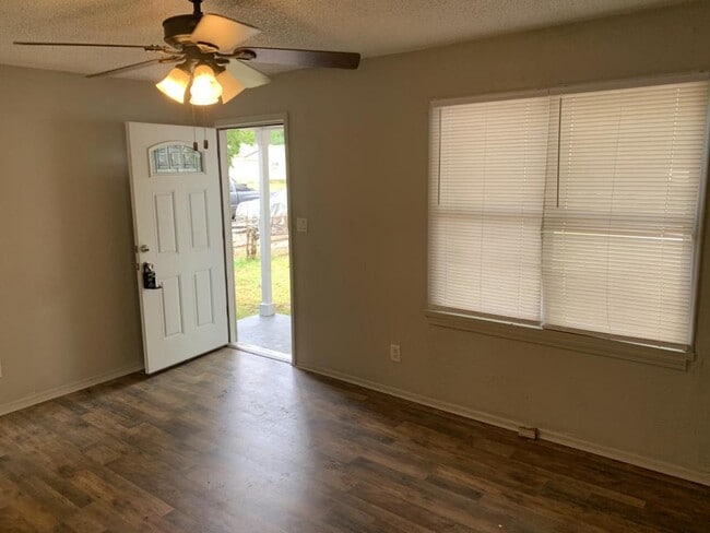 Photo - 6100 Jacks Ave House