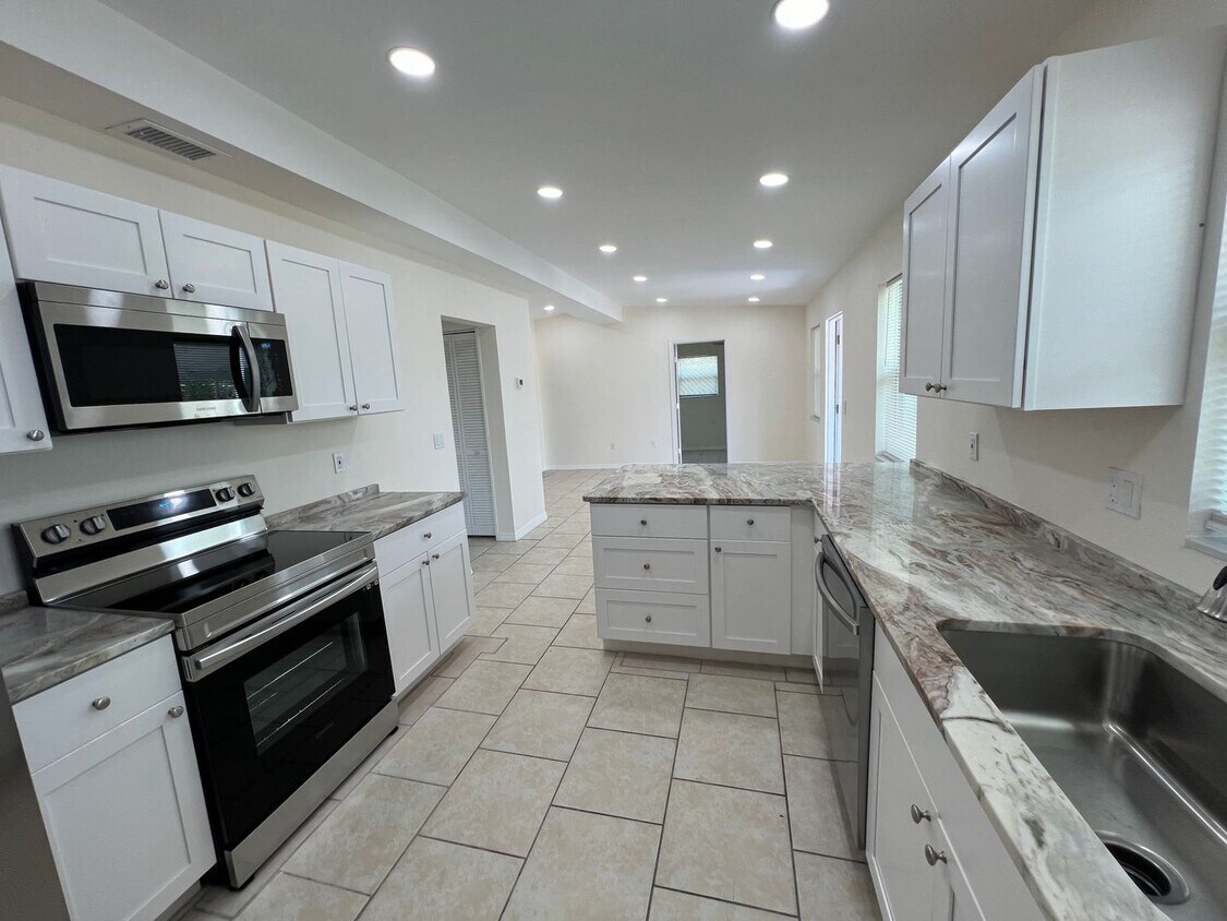 Primary Photo - $1,550 * Annual * Fully Remodeled * 2 Bed ...