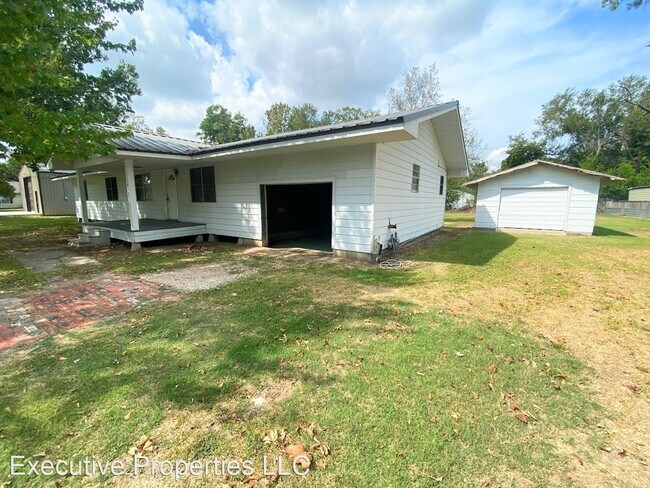 Foto del edificio - 3 br, 1.5 bath House - 312 South Kinney St...