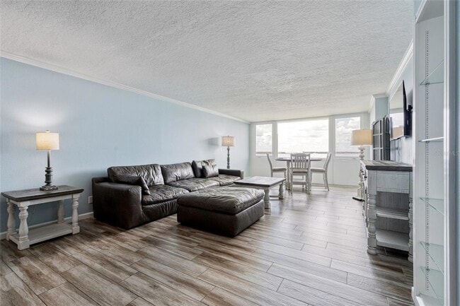 Foto del edificio - 2617 Cove Cay Dr