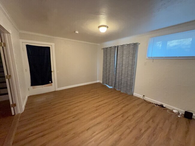 Foto del edificio - Central Lakeport 3-Bedroom Home