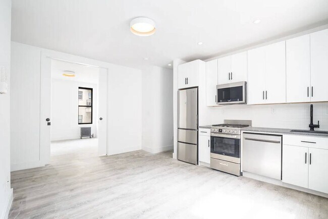 Building Photo - 31-36-36 32nd St