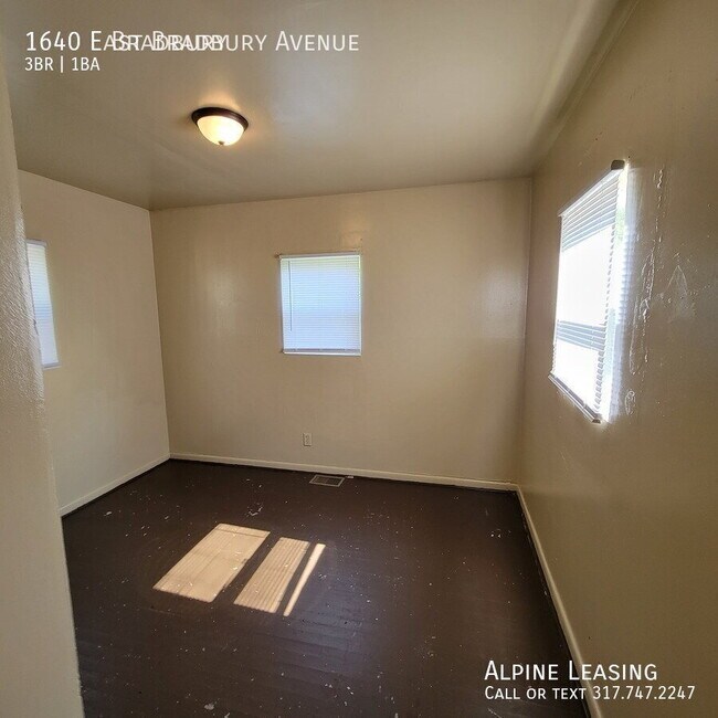 Building Photo - 1640 E Bradbury Ave