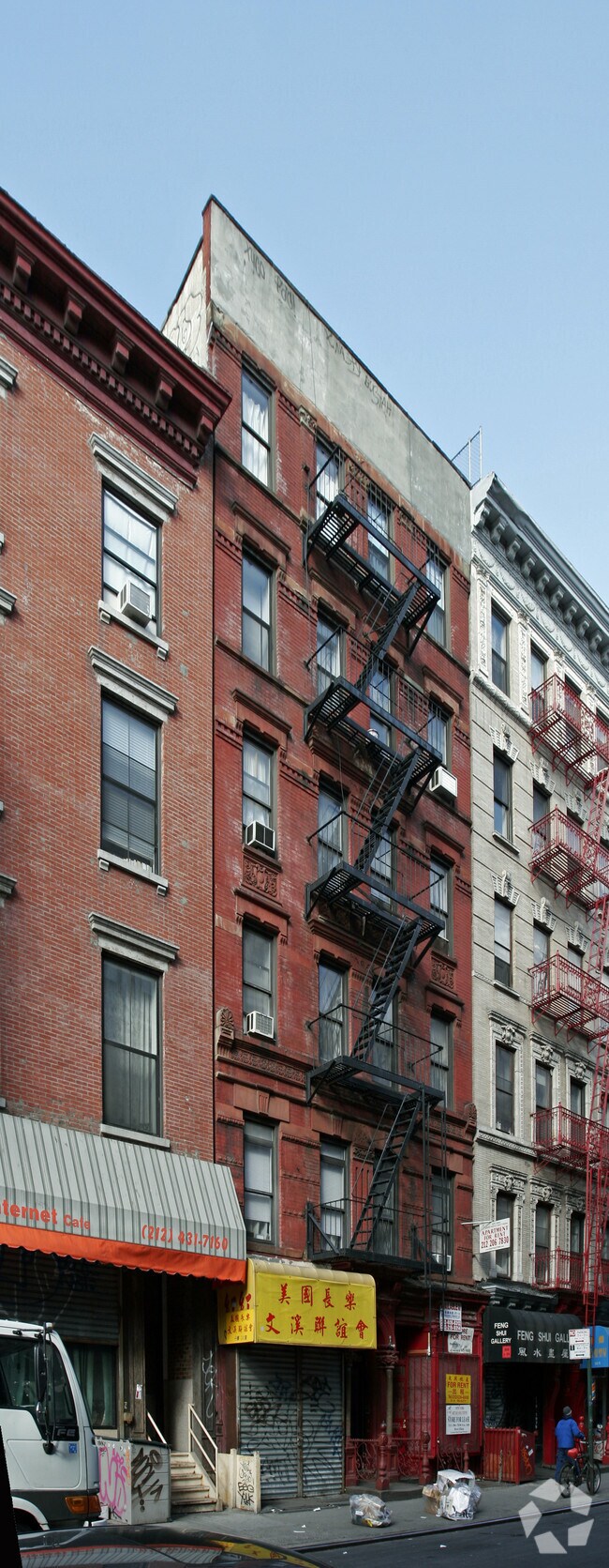 Building Photo - 109 Eldridge St