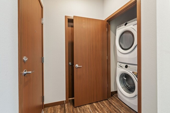 Interior Photo - Overlook Ridge