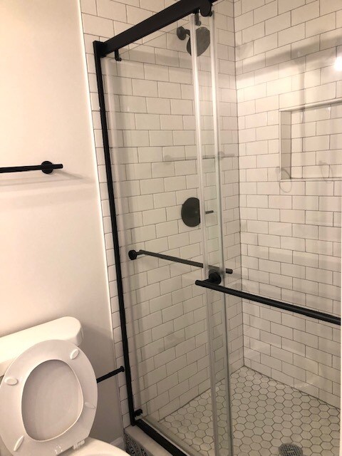 Foto del edificio - 1745 Maple Ave