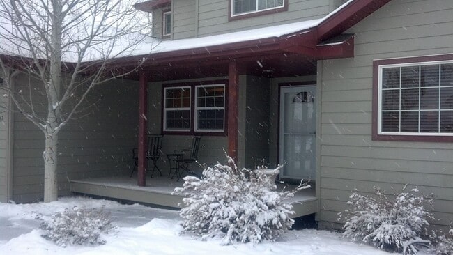 Foto del edificio - 147 Dogwood Dr