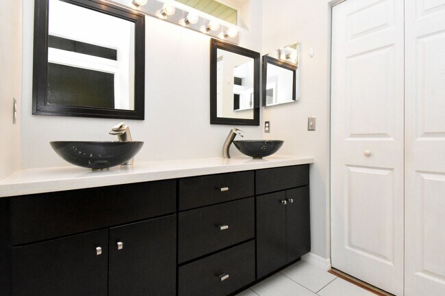 Foto del edificio - Capri Comfort with Style & Space – NW Gainesville