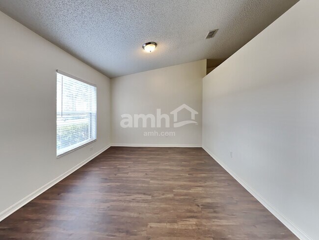 Building Photo - 1234 SW Alesio Lane