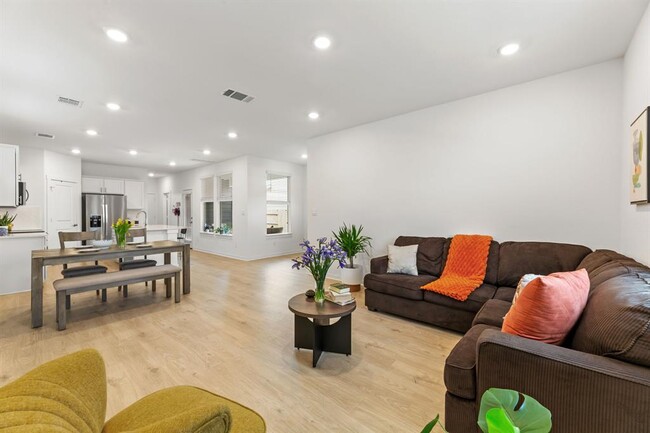 Foto del edificio - 2509 Liam Aurora Ln