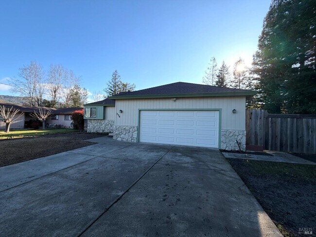 Foto del edificio - 378 Brey Rd