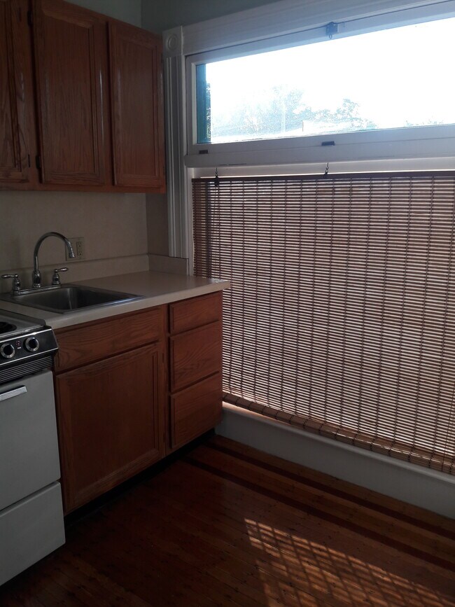 283 Vinton St Unit A, Melrose, MA 02176 Apartments in Melrose, MA