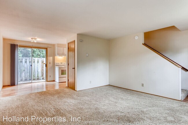 Building Photo - 6320 SW Beaverton Hillsdale Hwy