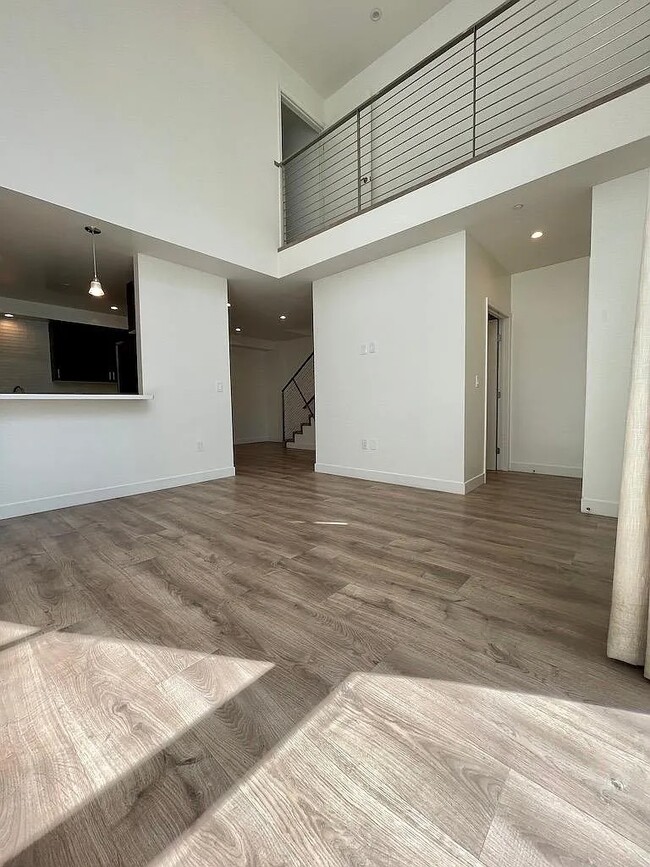 Photo - 6143 Fountain Ave Townhome