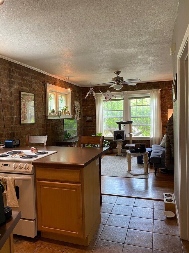 Foto del edificio - 2130 Maury Ave