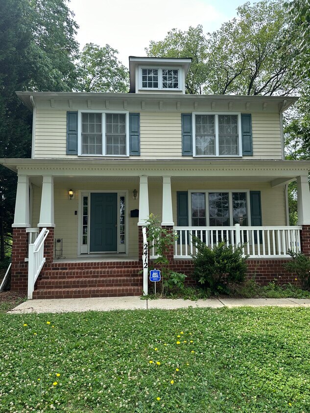 Primary Photo - 2412 Bainbridge St