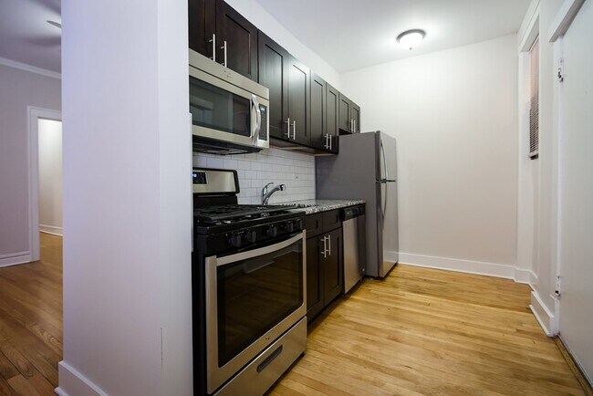 Foto del edificio - 1422 W Devon Ave
