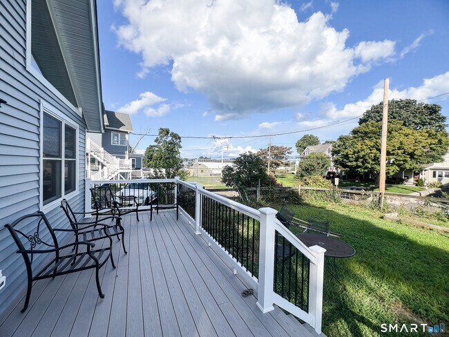 Foto del edificio - 1088 E Broadway