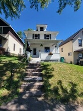 Building Photo - 422 N 13th Ave E