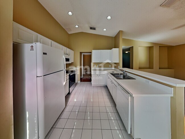 Building Photo - 3644 Becontree Pl