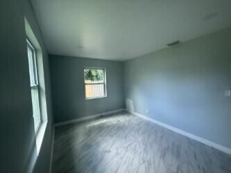 Foto del edificio - 2329 Fairway Dr