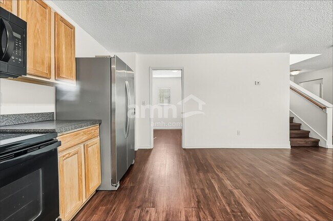 Foto del edificio - 9645 Morgan Creek Dr