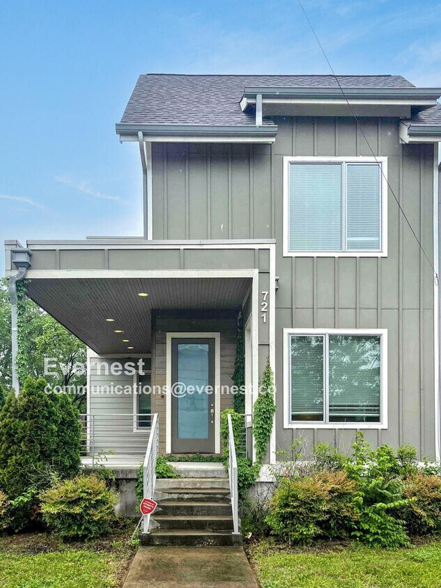 Primary Photo - Spacious 4-Bedroom Home in a Great Neighbo...