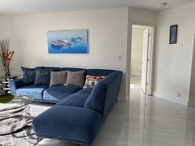 Foto del edificio - 3530 Mystic Pointe Dr