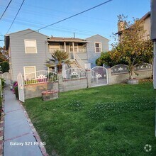 Building Photo - 2100 Cabrillo Ave