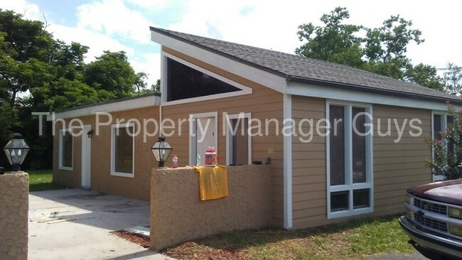 Building Photo - 43 Narcissus Dr