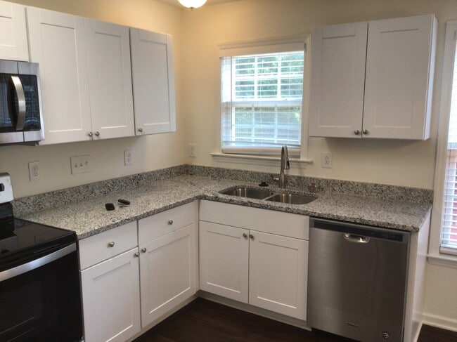 Foto del edificio - 6682 Knob Hill Ct
