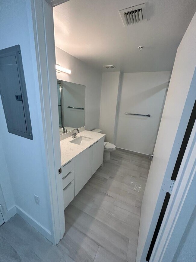 522 NE 2nd Pl Unit A3, Dania, FL 33004 522 NE 2nd Pl Dania, FL