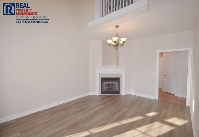 Building Photo - Charming 3 bd 2.5 ba townhouse! Washer/dry...