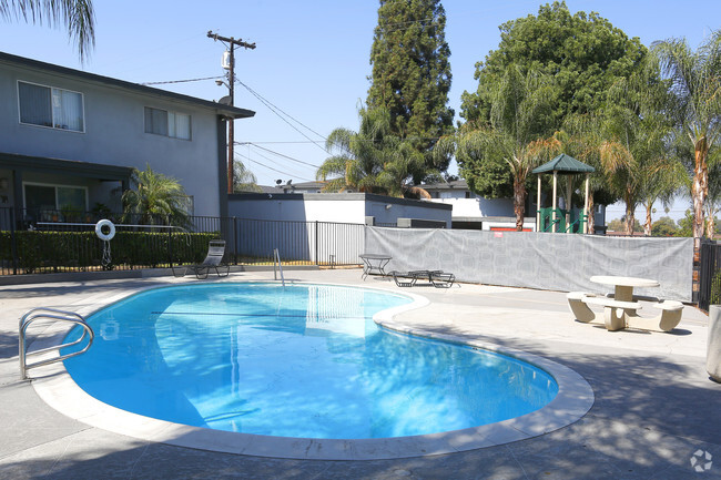 Piscina - The Met Apartments