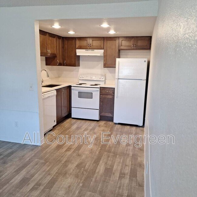 Foto del edificio - 420 23rd St SE