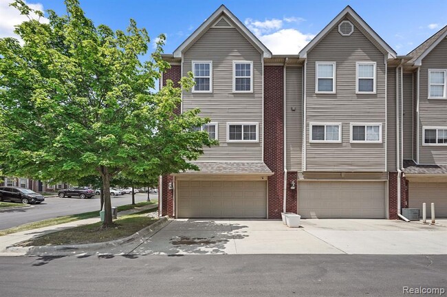 Building Photo - 10854 Pardee Rd