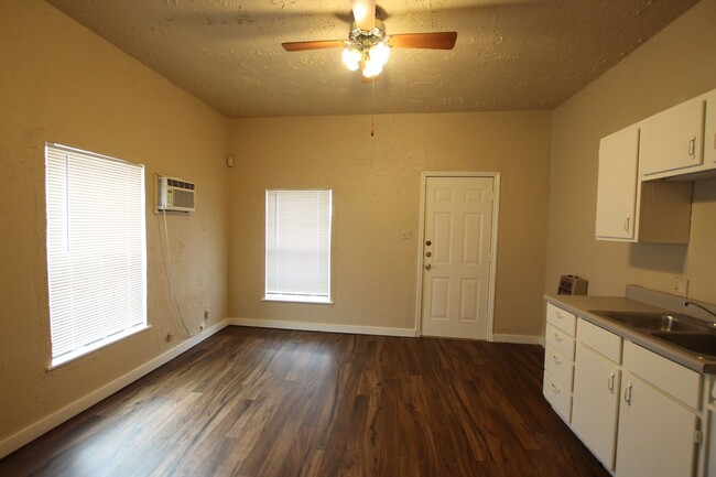 Building Photo - Cozy 1 Bedroom, 1 Bath in Tyler!