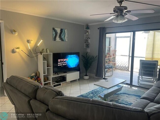 Foto del edificio - 2200 S Cypress Bend Dr