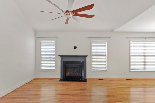 Building Photo - 609 Olde Field Dr