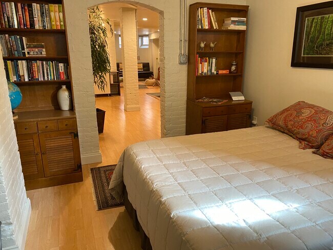 Bedroom - 5 Highland St